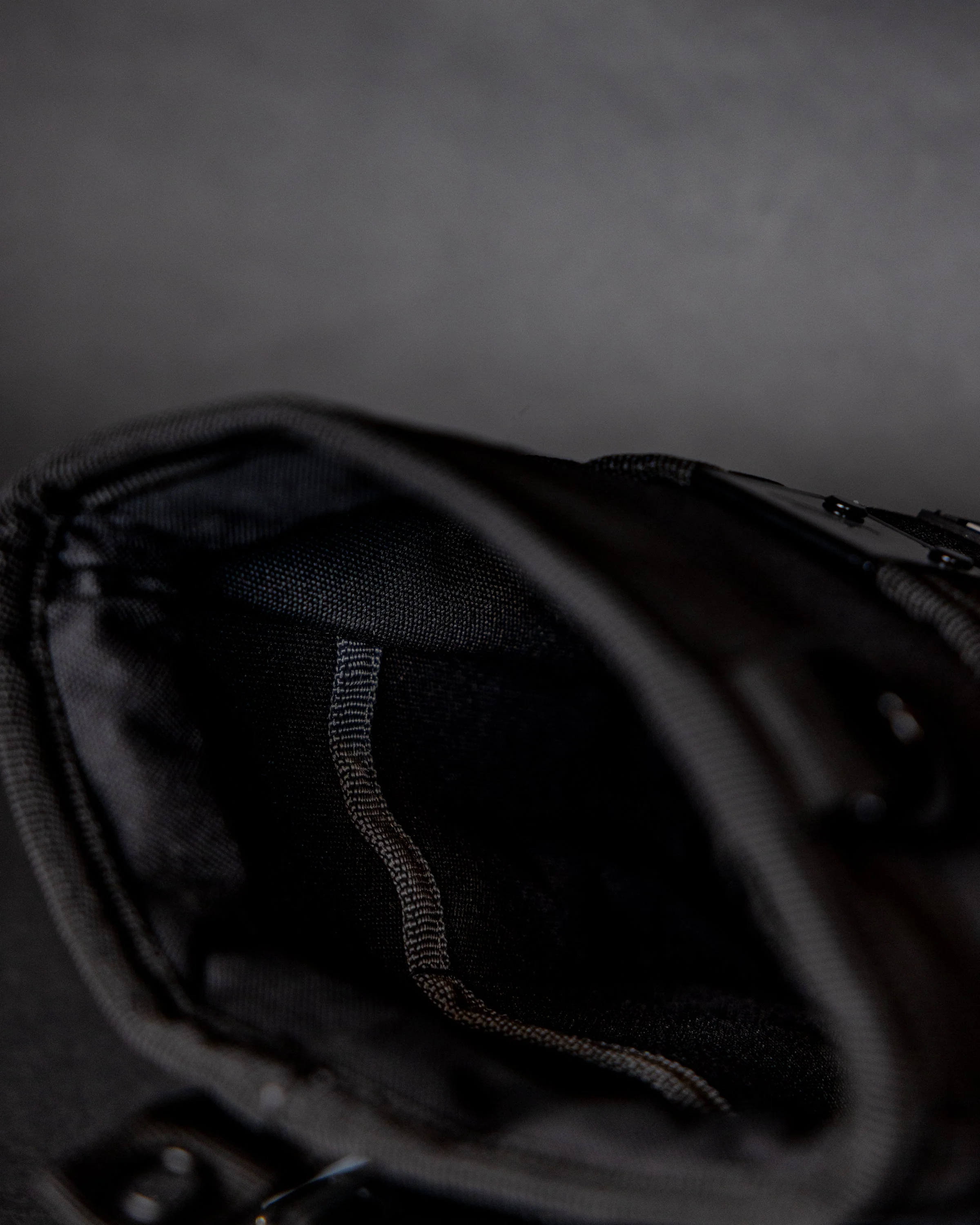 Magnetic Pouch - Image 5