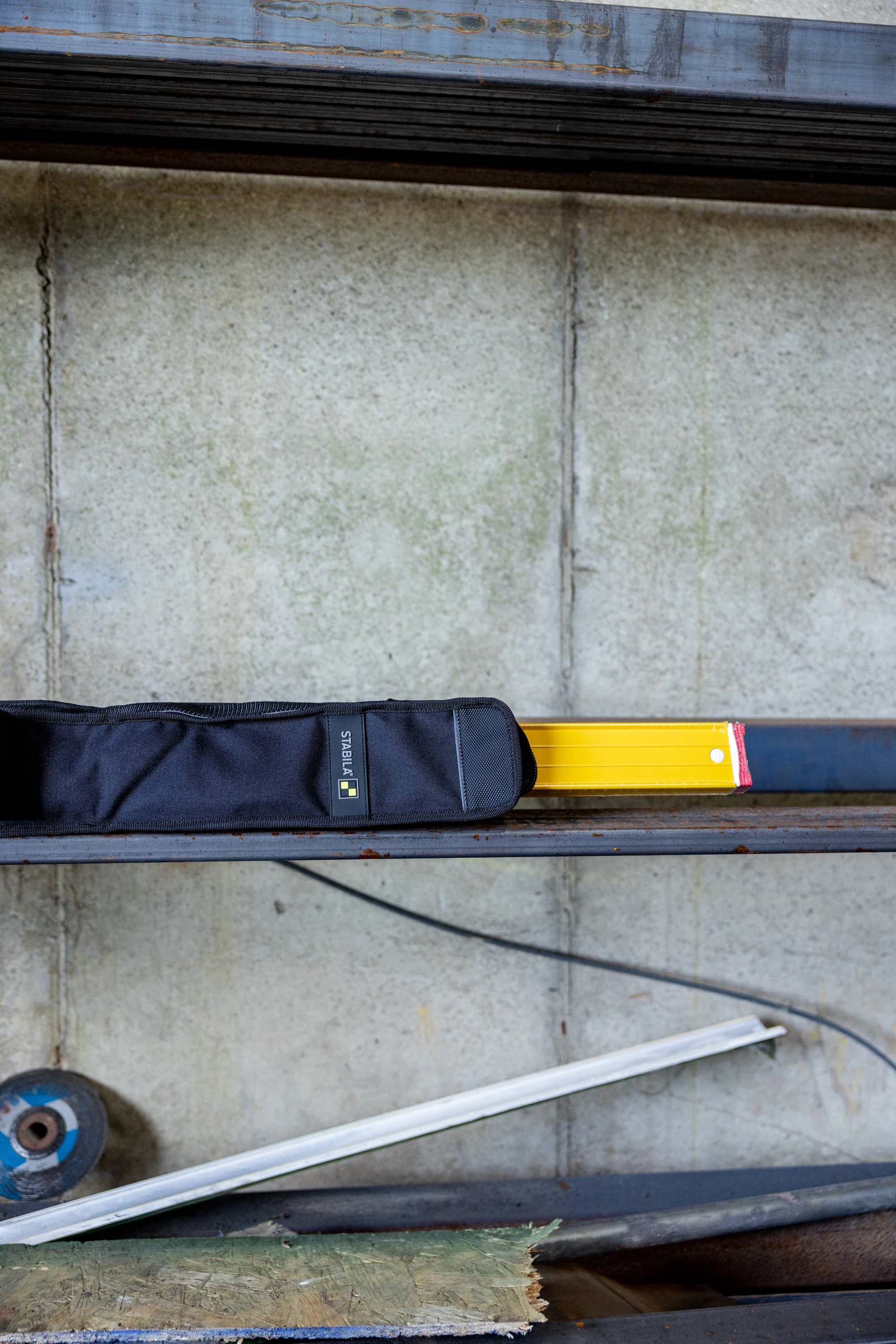 Velocity x Stabila Dark Shadow Level Bag - 200cm - Image 14